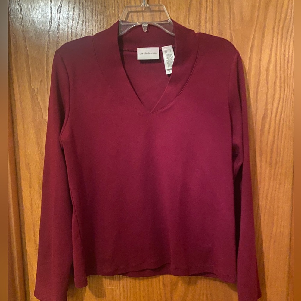 Liz Claiborne Burgundy Long Sleeve V-Neck Top